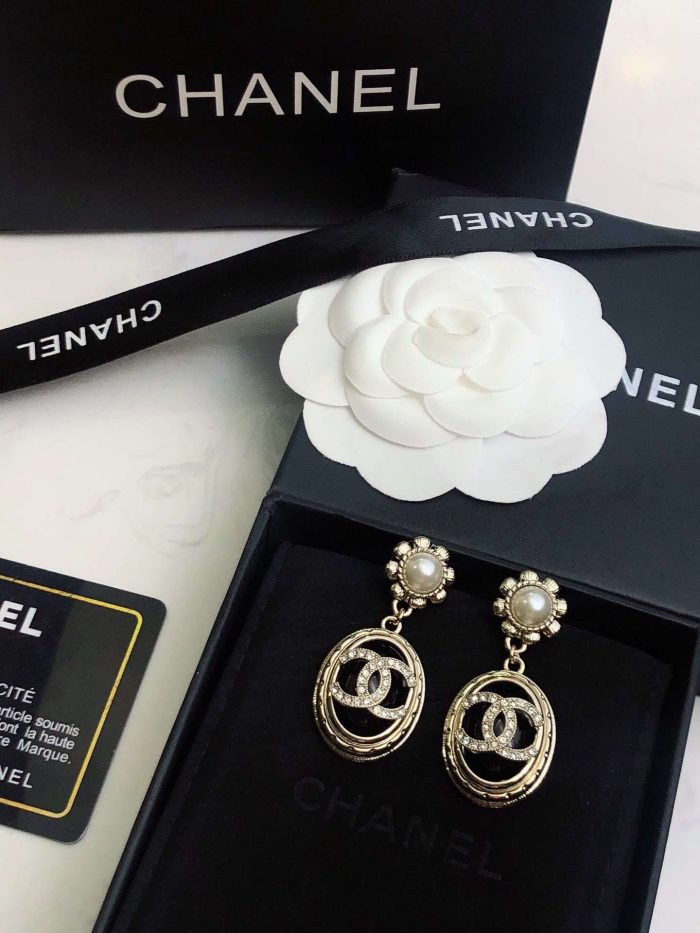 Chanel 女士宝石椭圆形耳环金色