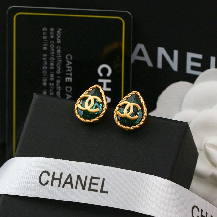 Chanel 女士泪滴绿色耳环