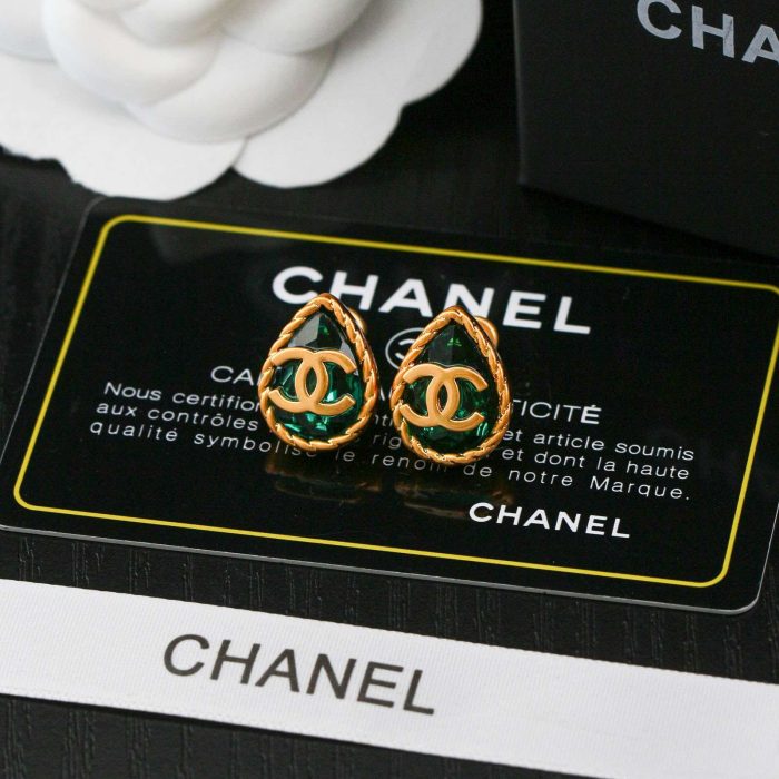 Chanel 女士泪滴绿色耳环