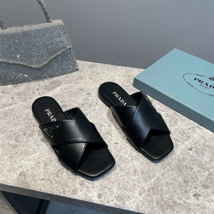 Prada 女式交叉带拖鞋黑色