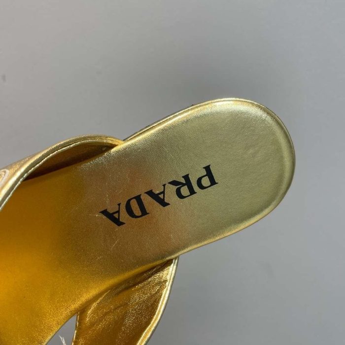 Prada 女士十字带拖鞋 金色