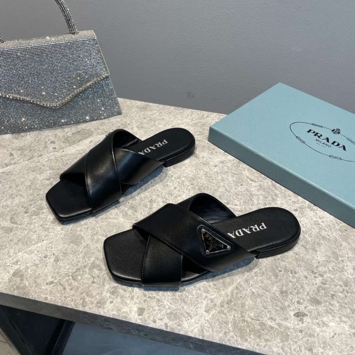 Prada 女式交叉带拖鞋黑色