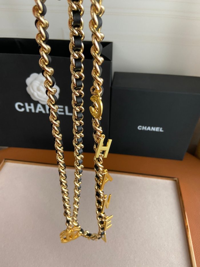 吊坠 CHANEL 字母黑色边框项链 金色 女士