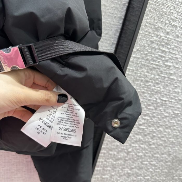 Dior 冬季女式短款羽绒服 黑色