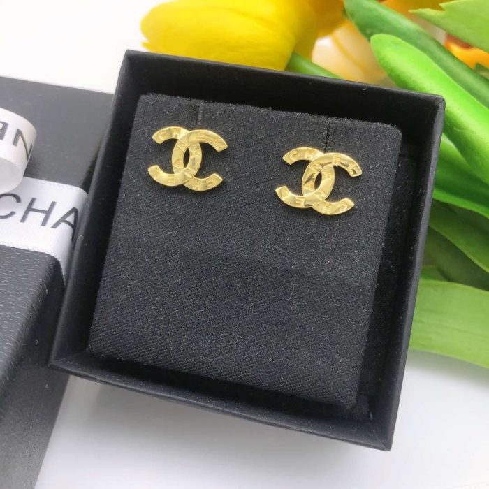 Chanel 女士光面双 C 耳钉金色