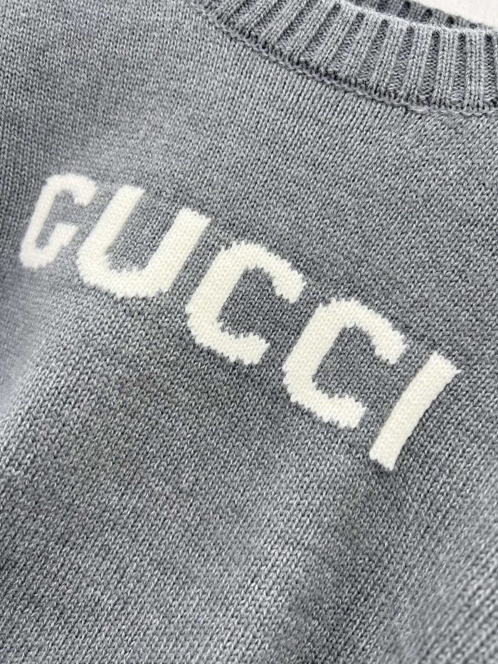 Gucci 女式拉绒羊毛圆领毛衣 灰色