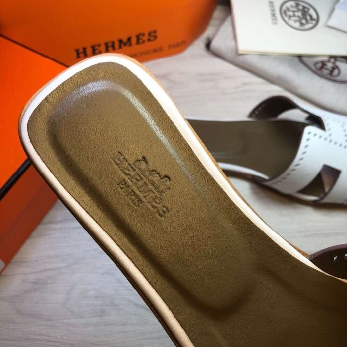 Hermes Oran 女式凉鞋白色