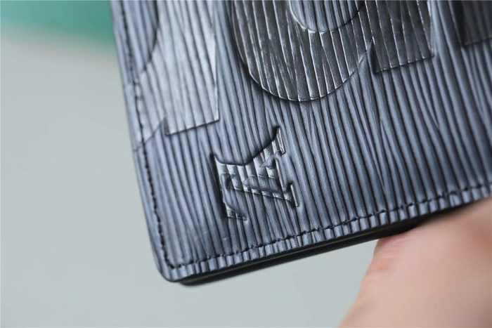 x Supreme Brazza 男士钱包黑色 7.5 英寸/19 厘米 M67721