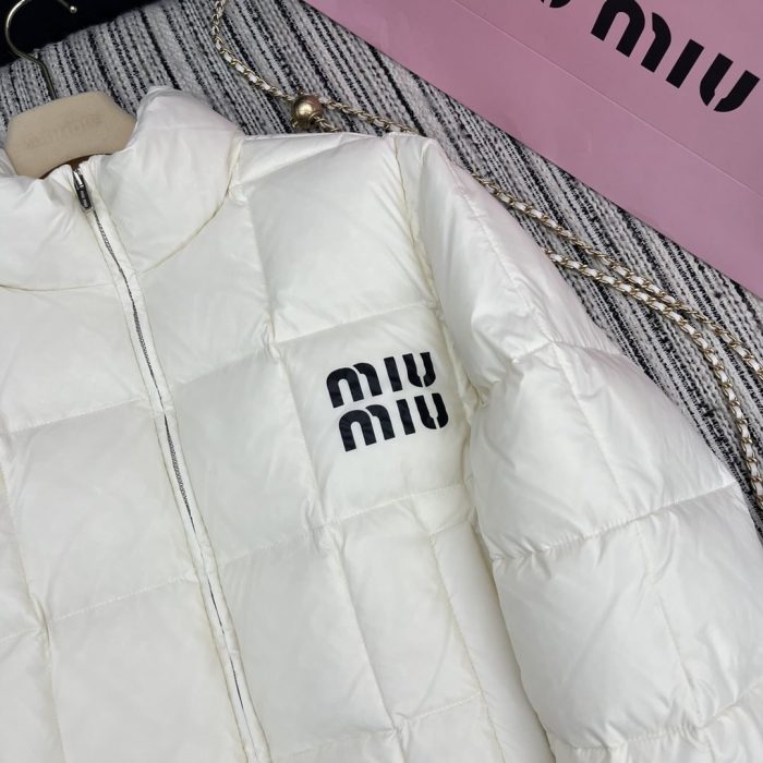 Miu Miu 女式抓绒短款加垫白色