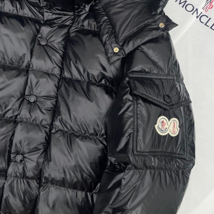 Moncler Maya 女士黑色软壳面料羽绒服