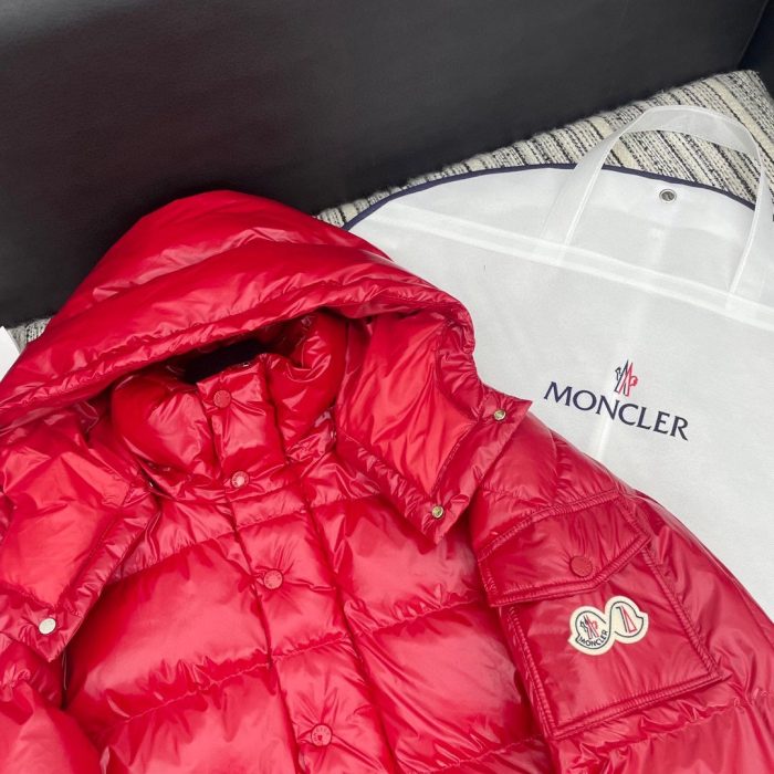 Moncler Maya 女式加厚软壳服装羽绒服 红色