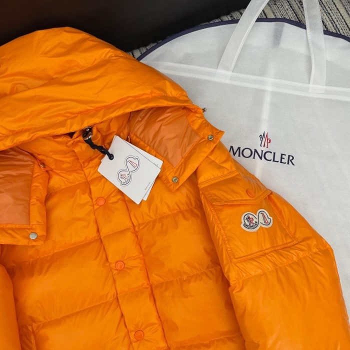 Moncler Maya 女式软壳服装羽绒服橙色