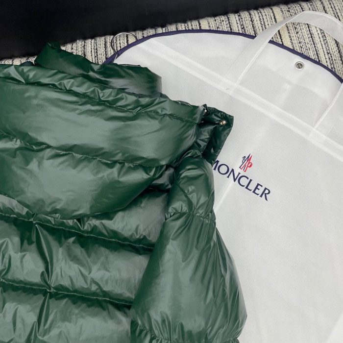 Moncler Maya 女式软壳服装羽绒服 绿色