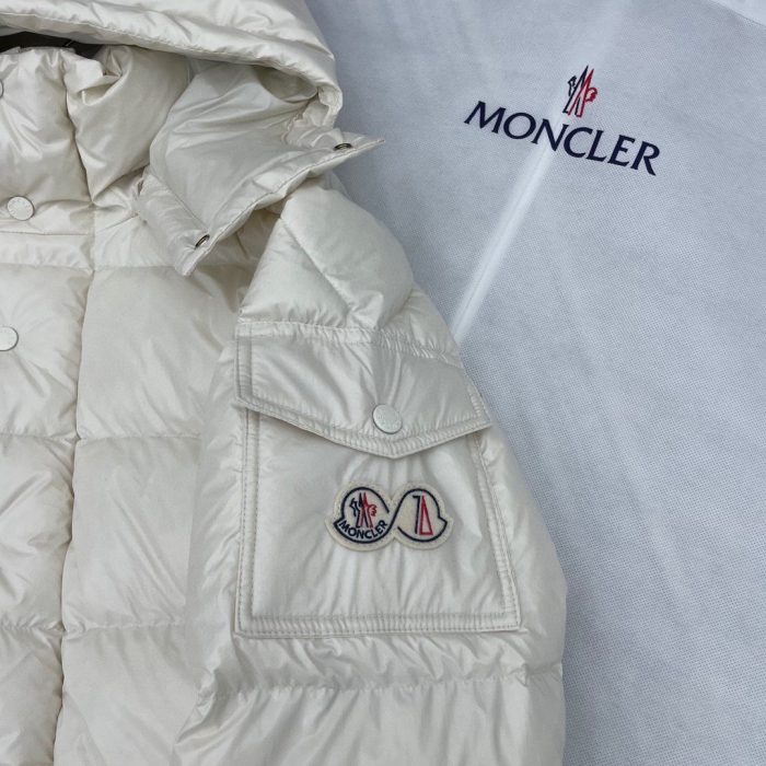 Moncler Maya 女士白色软壳面料羽绒服