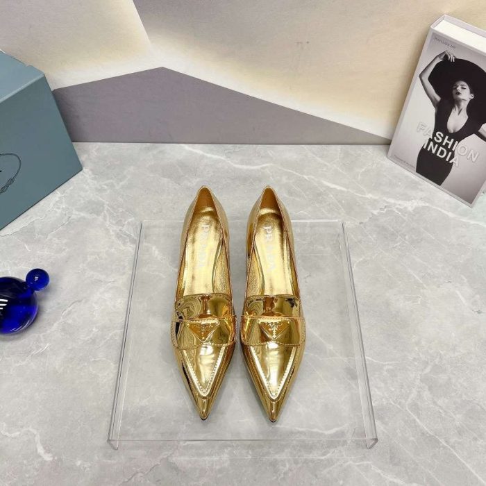 Prada 女士金色专利高跟鞋