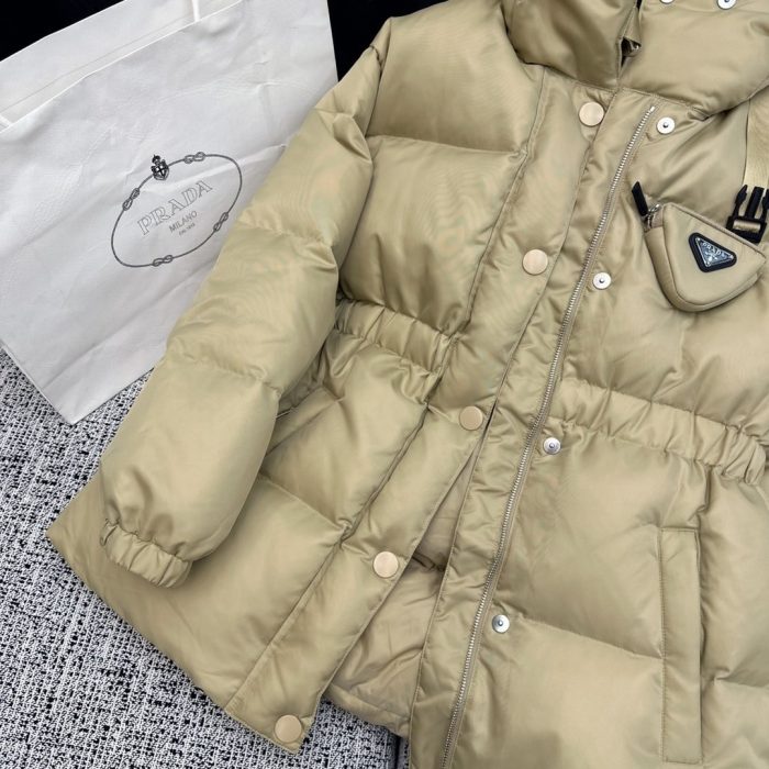 Prada 女式再生羽绒服米色