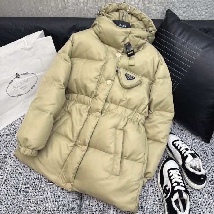 Prada 女式再生羽绒服米色