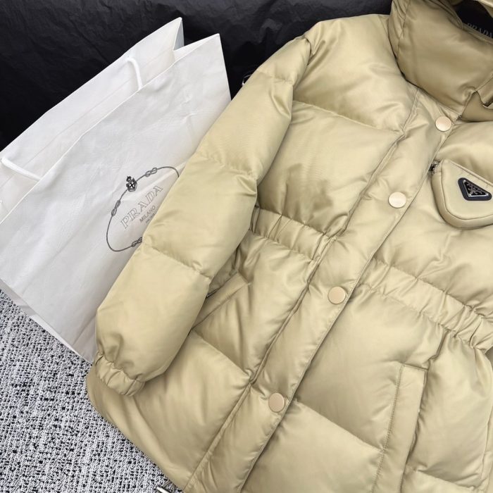 Prada 女式再生羽绒服米色