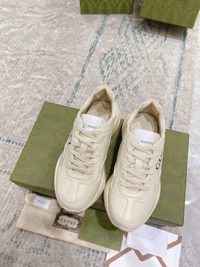 Rhyton Gucci 男士白色徽标运动鞋
