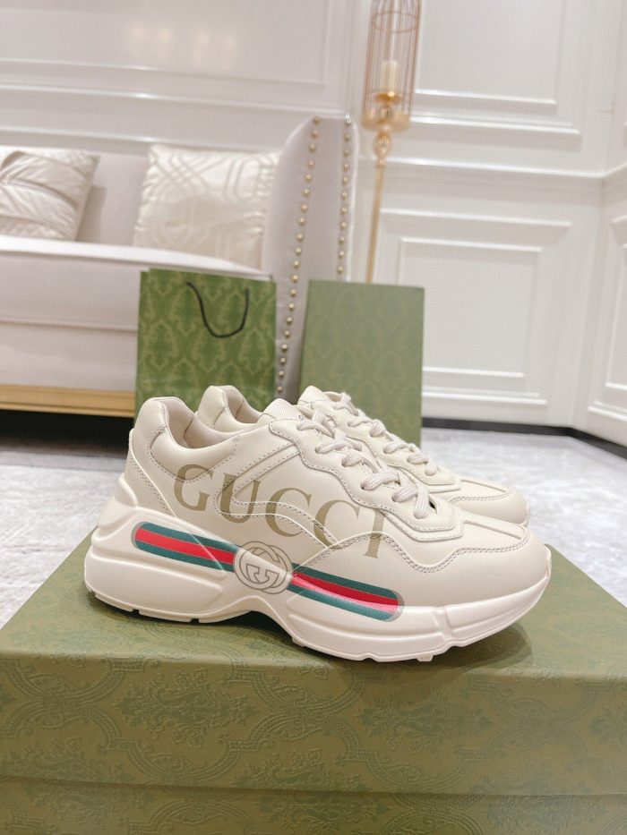 Rhyton Gucci 男士徽标运动鞋白色 500877 DRW00 9522