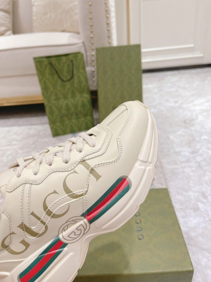 Rhyton Gucci 男士徽标运动鞋白色 500877 DRW00 9522