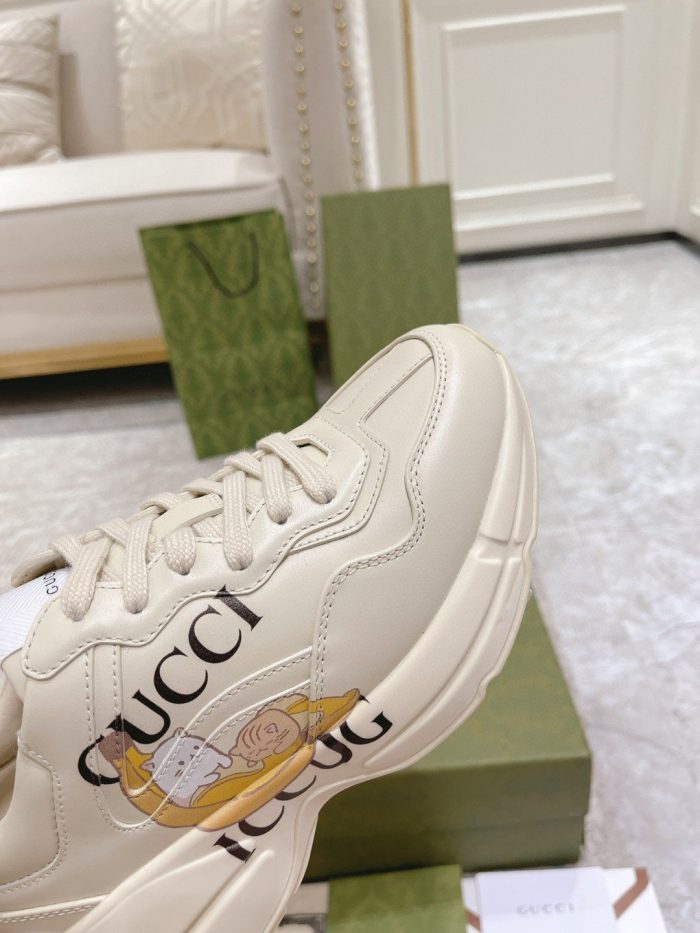 Rhyton Gucci 男士白色徽标运动鞋