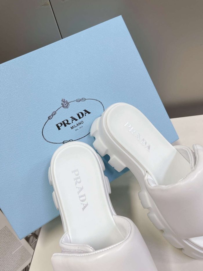 Prada 女式软垫拖鞋白色