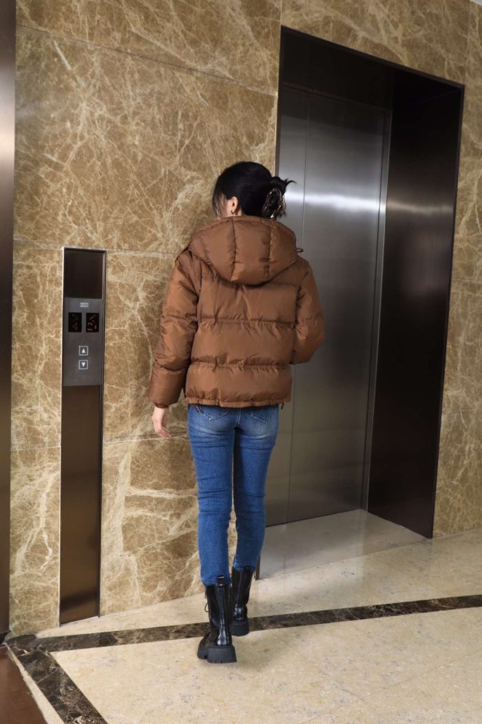 CELINE 女式冬季两穿连帽羽绒服 棕色