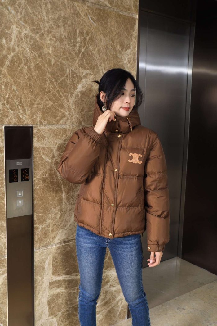 CELINE 女式冬季两穿连帽羽绒服 棕色