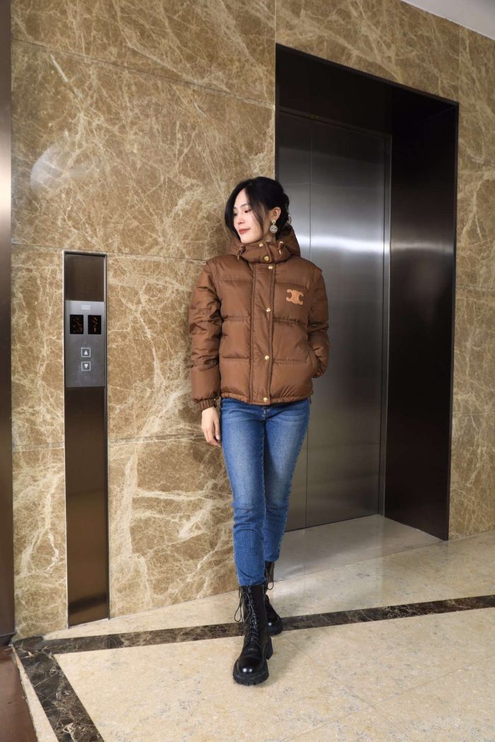 CELINE 女式冬季两穿连帽羽绒服 棕色