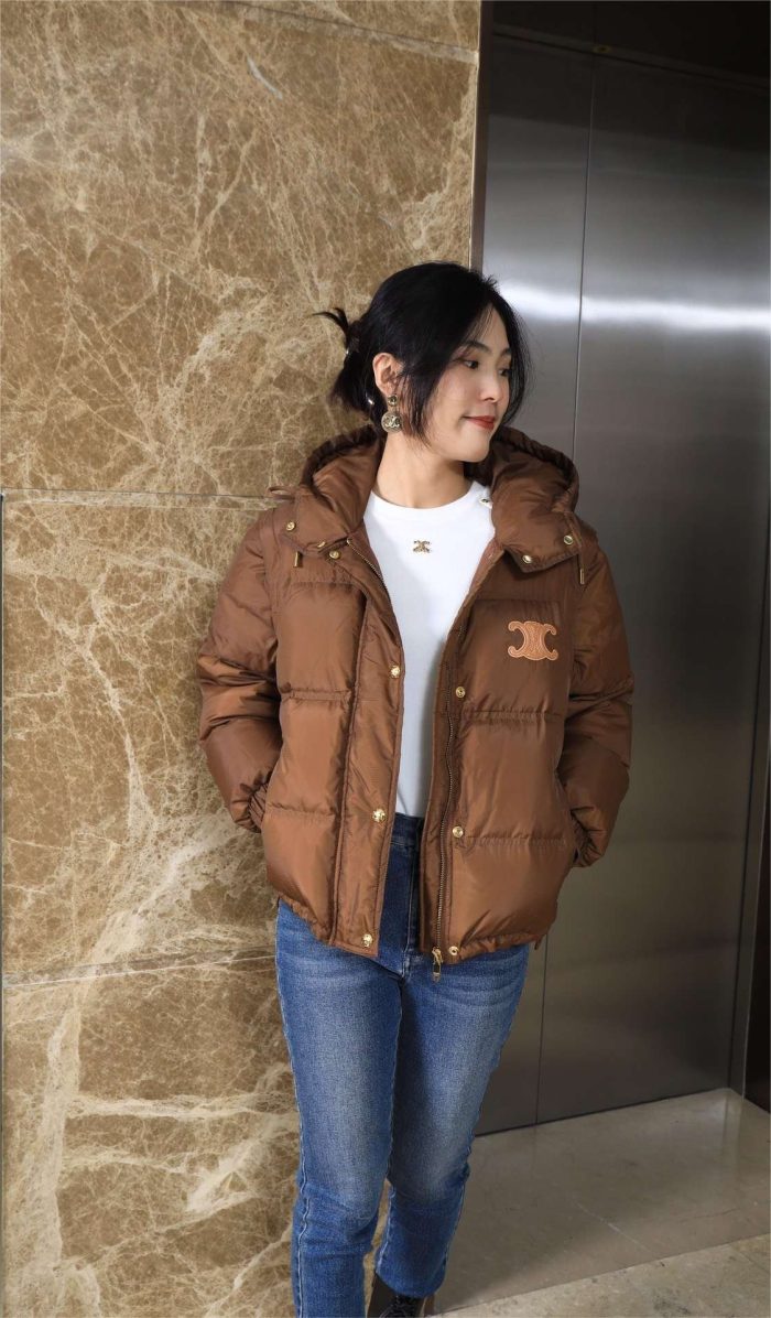 CELINE 女式冬季两穿连帽羽绒服 棕色