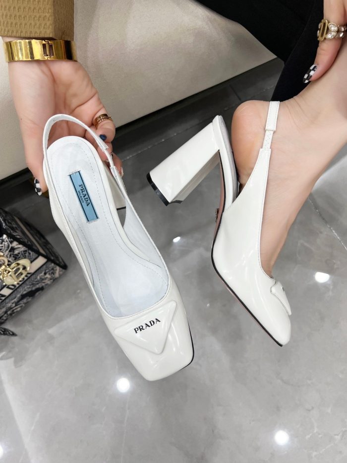 Prada 女式专利露跟高跟鞋 白色 3.5 英寸/90 毫米 PRD
