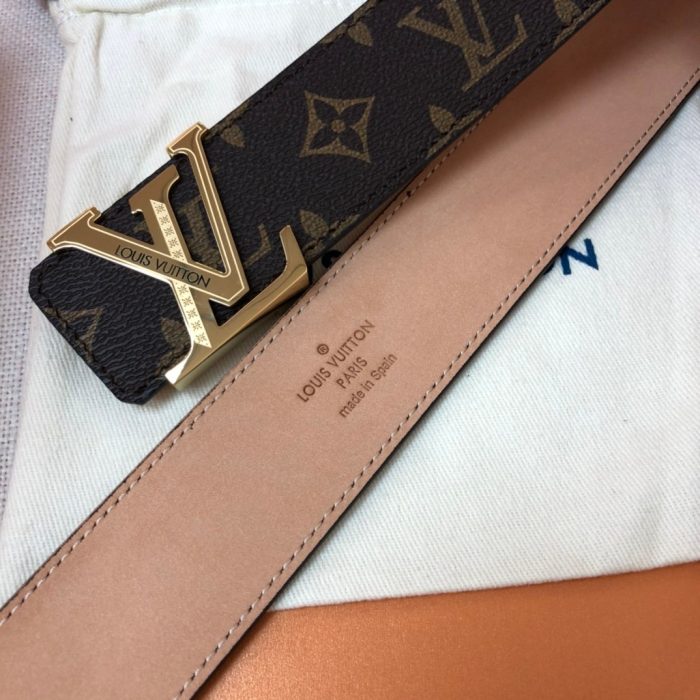 高仿Louis Vuitton 首字母 LV 腰带 Monogram 帆布金色金属配件，LV 女士腰带