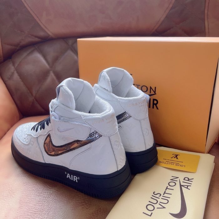 高仿Louis Vuitton 和 Virgil Abloh 设计的 Nike Air Force 1 男式白/黑鞋，男鞋