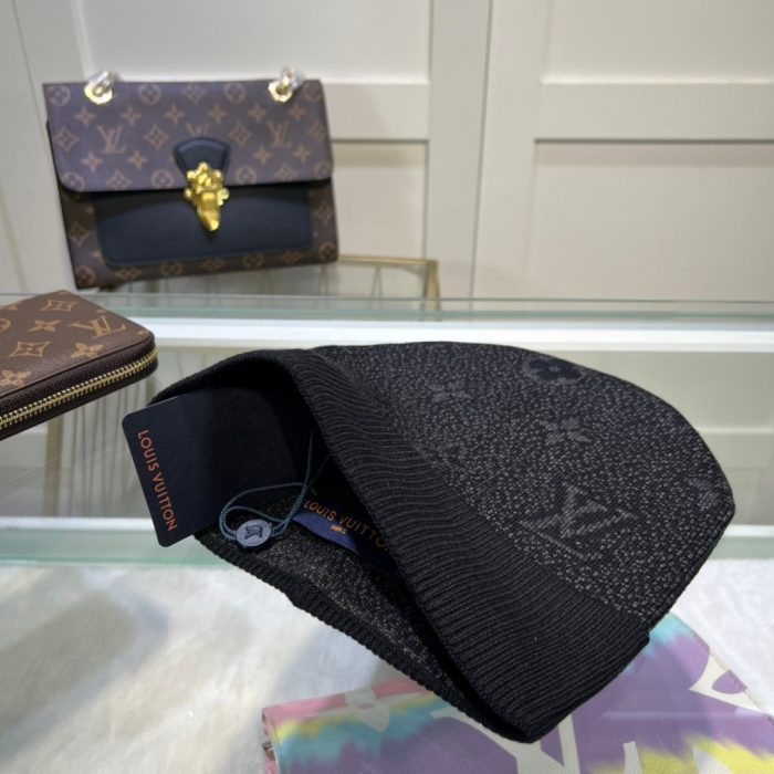 黑色 LV 头饰 Louis Vuitton 毛线帽