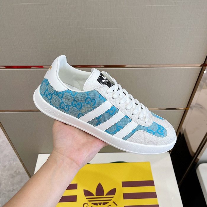 Gucci x Adidas 男士 GG Gazelle 运动鞋浅蓝色和白色 707848