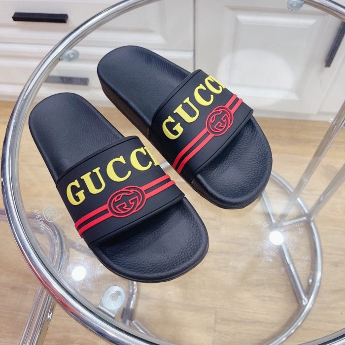 Gucci 女式徽标橡胶拖鞋黑红黄女式 522887