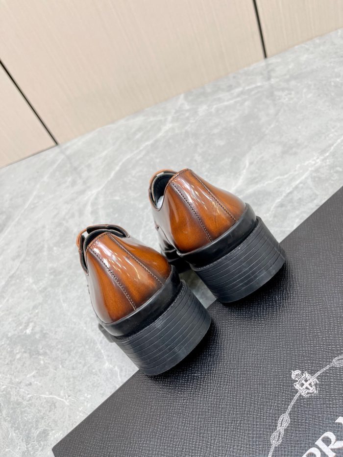 Prada 男士棕色磨砂鞋 1.6 英寸/40 毫米 PRD