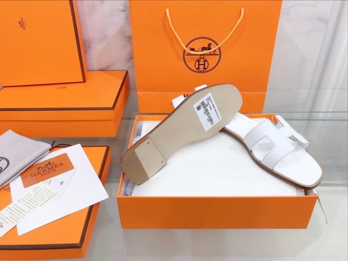 Hermes Oran 女式凉鞋白色，女鞋 H021056Z 02365