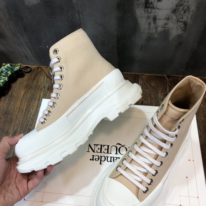 复刻Alexander McQueen 女式 Tread Slick 裸色棉质靴子