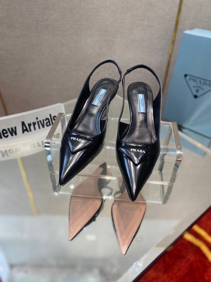Prada 女式拉绒露跟高跟鞋黑色 2.6 英寸/65 毫米 PRD 1I885M_055_F0002_F_A065