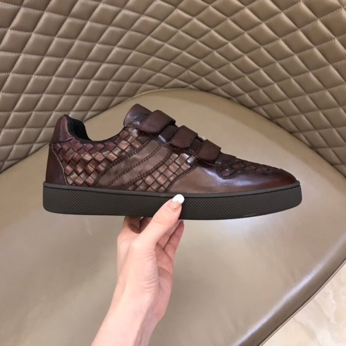 Bottega Veneta 男士波浪线闭合带运动鞋棕色 男士