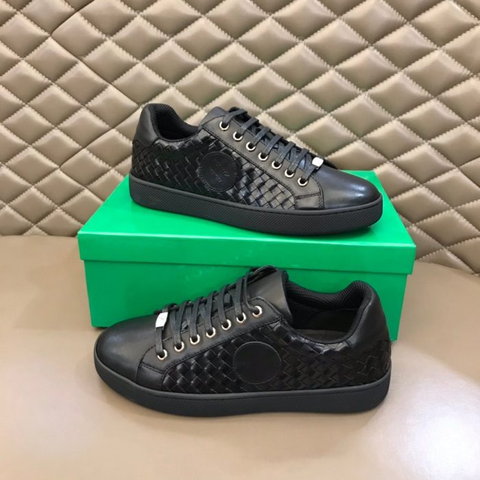 Bottega Veneta 男士运动鞋黑色 85024