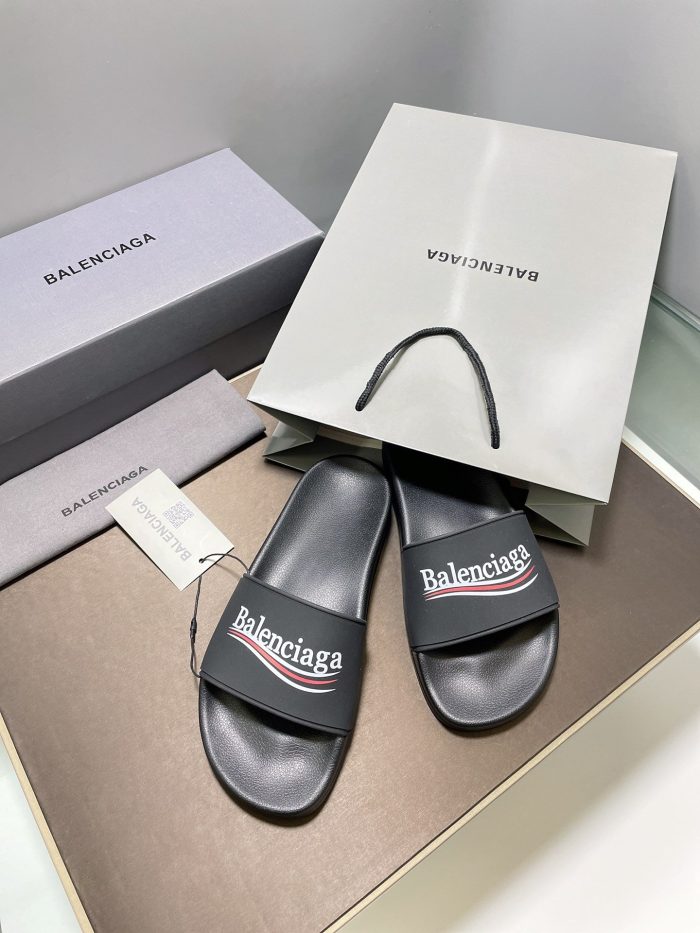 Balenciaga 女式泳池拖鞋黑色