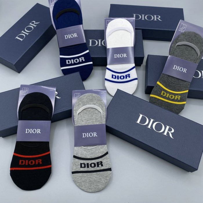 CD 袜子前面印有“Dior”黑色/白色/灰色/深蓝色/深灰色 - 5 双