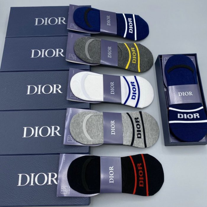 CD 袜子前面印有“Dior”黑色/白色/灰色/深蓝色/深灰色 - 5 双