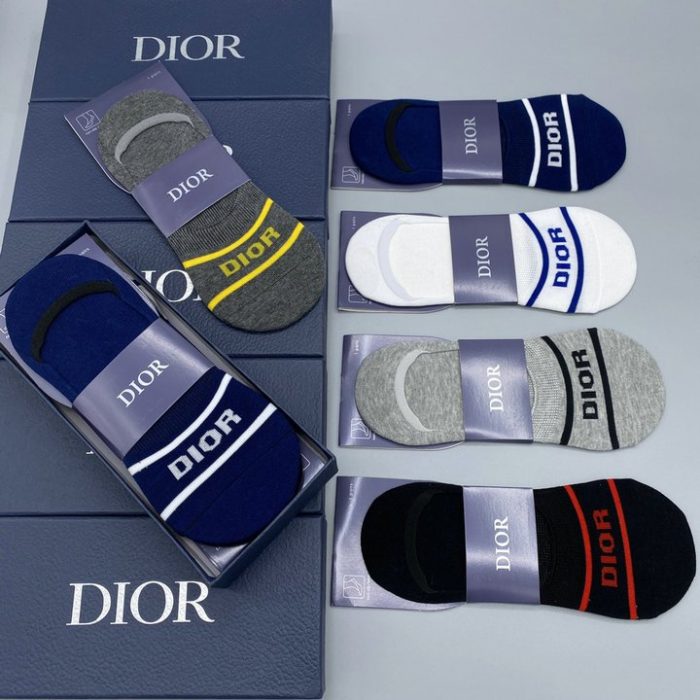 CD 袜子前面印有“Dior”黑色/白色/灰色/深蓝色/深灰色 - 5 双