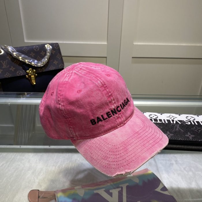 Balenciaga 粉色徽标前帽