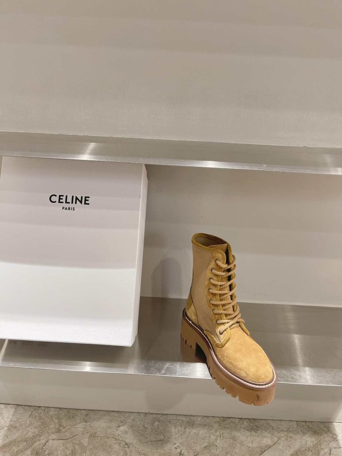 Celine 女式 Triomphe 棕色笨重系带靴 354657005C.04DB