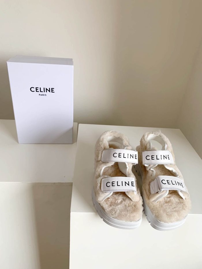 Celine Leo 女式毛皮白色抓痕凉鞋